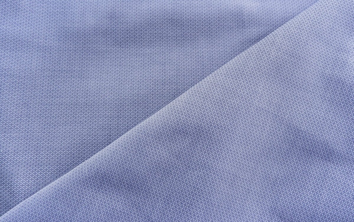 Bleu denim cu model discret alb