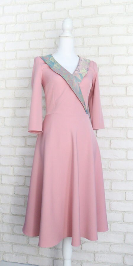 Rochii Mama Fiica Roz cu Brocart Pastel – 1