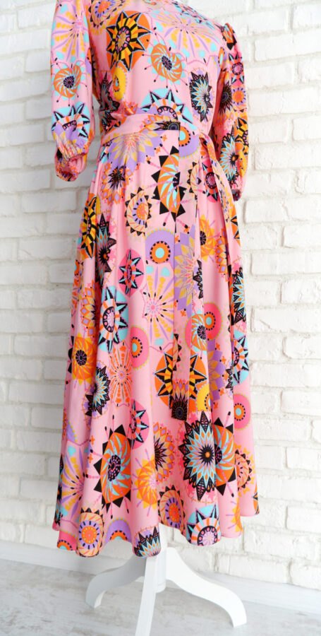 Rochie Vaporoasă Roz cu Print Multicolor – 3