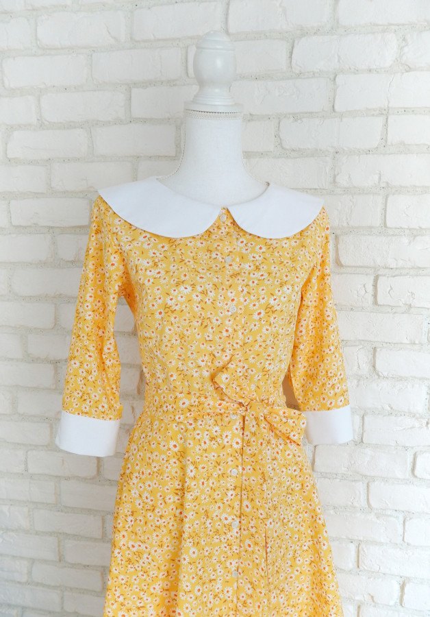 Rochie Cămașă Galbenă cu Margarete și Guler Mare Rotund – 5